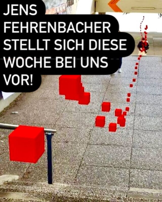 TECHNOLOGISCH ERWEITERTE REALITÄTEN
IM KONTEXT URBANER RAUME

Arbeitsgespräch im Künstlerhaus Stuttgart 19.0ktober 2024 / 18 - 20 Uhr

AR als Beziehungsmedium: 
Technisch-soziale Relationalität und interventionales Potenzial
In seinem Vortrag plädiert Jens Fehrenbacher dafür, Augmented Reality nicht nur als eine neuartige Ausstellungsfläche für visuelles Material zu verstehen, sondern die relationale Verfasstheit des Mediums anzuerkennen und zu nutzen. Durch künstlerisch-forschender Experimentalprototypen lässt sich nachvollziehen, wie AR auf technischer Ebene fortlaufend die Beziehung von Software, Device und Umgebung analysiert, um üblicherweise den Anschein betrachtungsunabhängiger Objekte zu erzeugen. Doch dieses omnipräsente Tracking lässt sich auch dafür nutzen, relationale Aushandlungsdynamiken zwischen User, virtuellen Inhalten und mehr-als-menschlichen Umgebungen zu provozieren. Indem Anwendungen die sensorischen Daten in die künstlerische Gestaltung einfließen lassen, lassen sich nicht nur die körperlich-technischen Praktiken der Rezeption selbst thematisieren, sondern auch der Interventionscharakter in soziale Umwelten, sofern die Nutzung einer AR-App für Außenstehende sicht- oder hörbar wird. 
 
Jens Fehrenbacher ist Postdoctoral Researcher am Projekt „InVirtuo 4.0: Experimentelle Forschung in virtuellen Umgebungen“ an der Abteilung Medienwissenschaft der Universität Bonn. Seine Dissertation mit dem Titel „Ästhetische Aushandlung. Zur ökologischen Perspektive auf Kunst-Situationen“ befindet sich im Publikationsprozess. Ergänzend wirkte er an zahlreichen medienkünstlerischen Performances, Installation und App-Projekten mit.